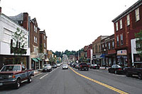 street scene with cars in downtown Marion